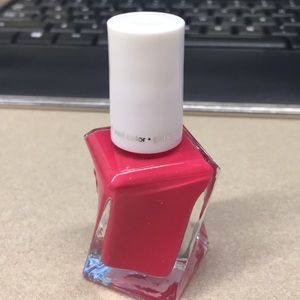 Essie Gel Couture No Light Polish